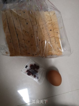 蔓越莓鸡蛋????的做法步骤：1