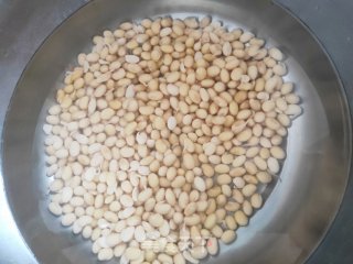 三色黄豆的做法步骤：3