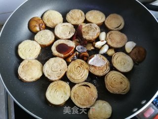 五香卤素鸡的做法步骤：5