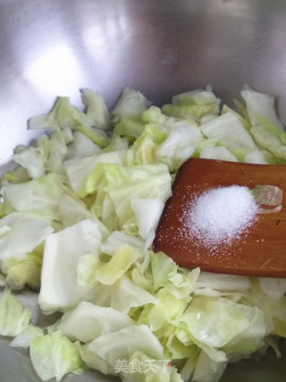 黄瓜炒圆白菜的做法步骤：4