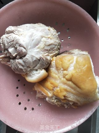 红烧肘子的做法步骤：5