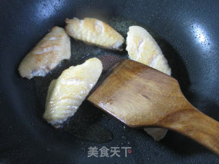 黑木耳梅豆烧中翅的做法步骤：3