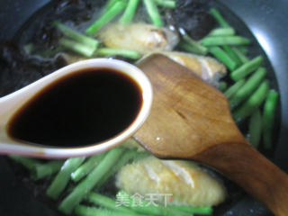黑木耳梅豆烧中翅的做法步骤：7