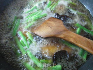 黑木耳梅豆烧中翅的做法步骤：11