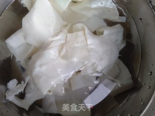 彩椒爆黄喉的做法步骤：1