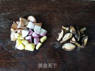 排骨炖腐竹的做法步骤：4