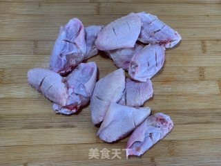 椒盐鸡翅中的做法步骤：1
