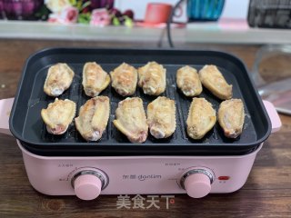椒盐鸡翅中的做法步骤：5