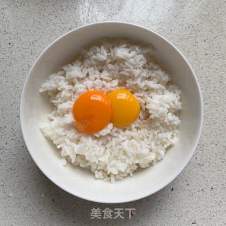 香肠芦笋炒饭的做法步骤：2