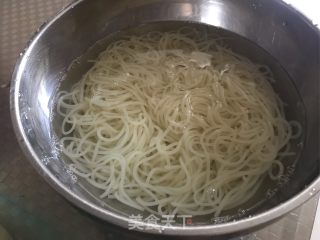 冷面的做法步骤：5