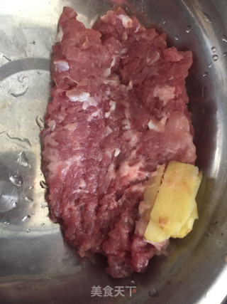 鲜贝肉末冬瓜汤的做法步骤：1