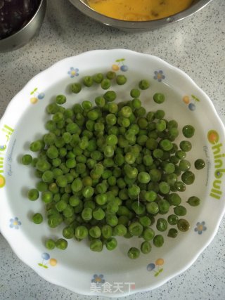 豌豆木耳炒鸡蛋的做法步骤：3