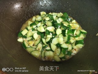 素炒黄瓜丁的做法步骤：5