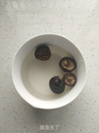 茄汁蛋包饭的做法步骤：1