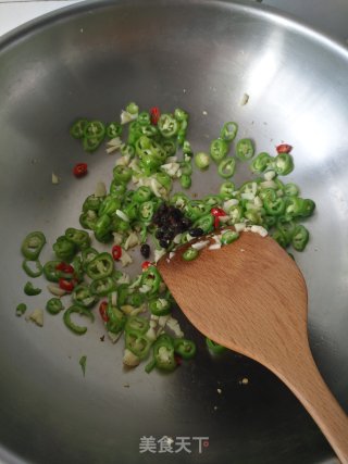 辣椒炒菜梗的做法步骤：8