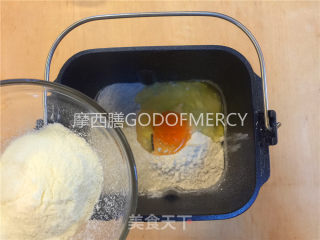 一口一个，又香又软的小餐包出炉啦的做法步骤：2