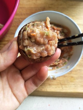 香菇酿肉的做法步骤：2