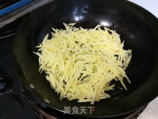 韭菜炒土豆丝的做法步骤：4