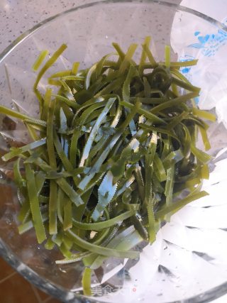 椒香海带丝的做法步骤：2