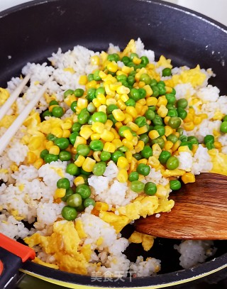 炒饭的做法步骤：4