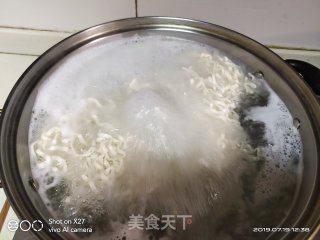 肉末拌面条的做法步骤：1