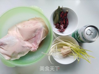 啤酒鸭的做法步骤：1
