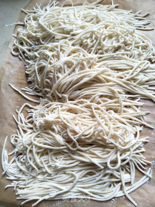 番茄肉丝豆角焖面的做法步骤：2