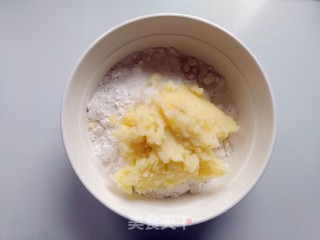 糯米粉土豆饼的做法步骤：4