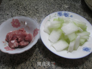 里脊肉冬瓜汤的做法步骤：1