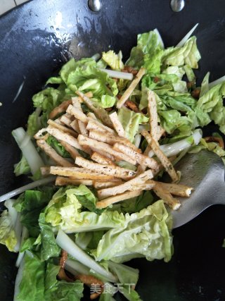 白菜肉丝炒面的做法步骤：7