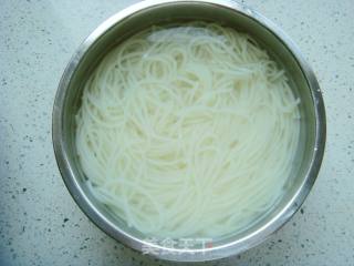 田头菇炖老鸡粉的做法步骤：4