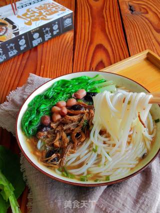 田头菇炖老鸡粉的做法步骤：9
