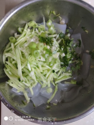 黄瓜拌粉皮的做法步骤：3