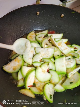 西红柿炒夜开花的做法步骤：4