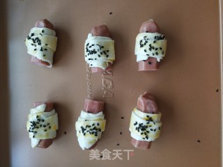 手抓饼卷烤肠的做法步骤：9