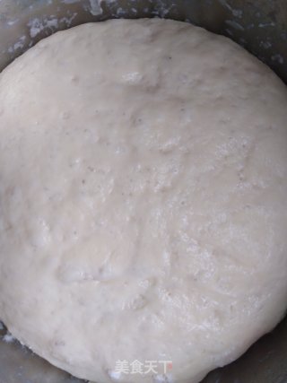 孩子爱吃的面食～甜甜圈的做法步骤：1