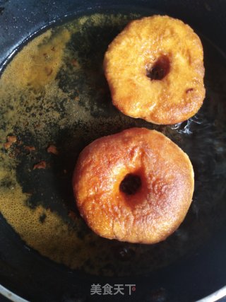 孩子爱吃的面食～甜甜圈的做法步骤：4