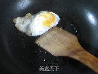 鸭蛋小白菜煮土豆粉条的做法步骤：3
