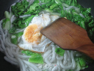 鸭蛋小白菜煮土豆粉条的做法步骤：5
