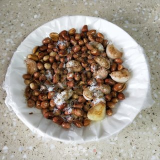 五香炒花生的做法步骤：9