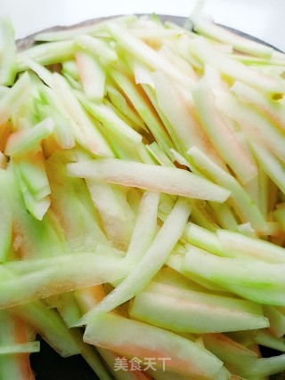 腌西瓜皮的做法步骤：3