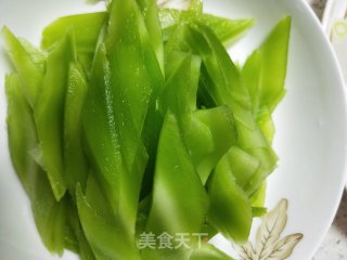 青笋肉片的做法步骤：1