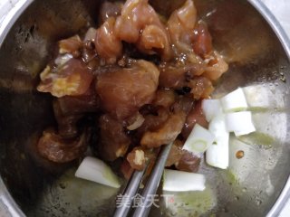 青笋肉片的做法步骤：2