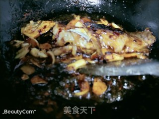 红烧鲫鱼的做法步骤：7