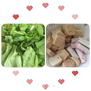 蟹棒鱼豆腐炒菜秧的做法步骤：1