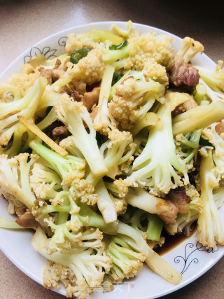 五花肉炒花菜的做法步骤：10