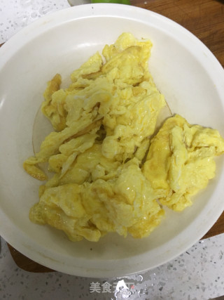 大葱木耳炒鸡蛋的做法步骤：3