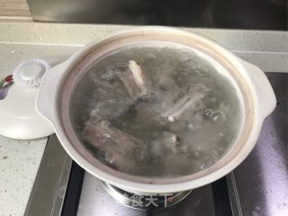 改版羊排肉骨茶的做法步骤：1