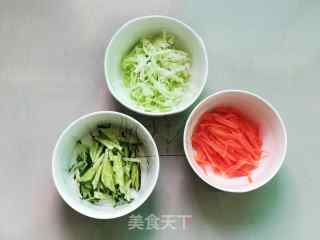 肉末蔬菜拌面的做法步骤：2