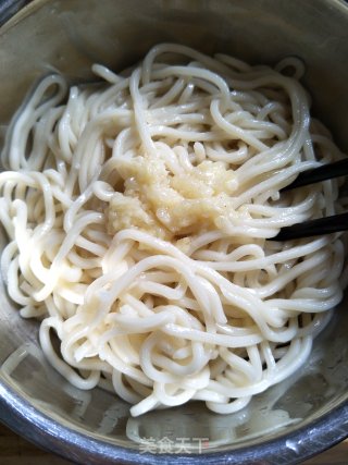 蒜香麻酱凉面的做法步骤：5
